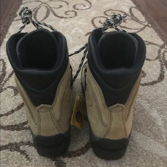 LaSportiva Mountaineering Boots - Picture 3 of 5